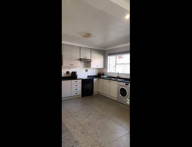 3 BEDROOM HOUSE FOR SALE IN SECUNDA CENTRAL